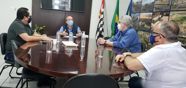Flexibilização do comércio: ACV se reúne com prefeito João Dado